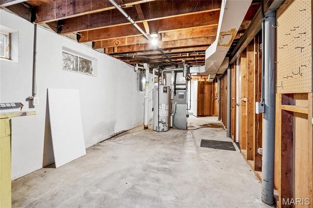 7 Flamingo Drive, Hazelwood, MO 63042