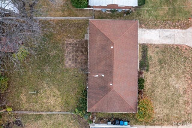 7 Flamingo Drive, Hazelwood, MO 63042