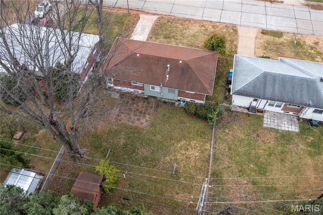 7 Flamingo Drive, Hazelwood, MO 63042