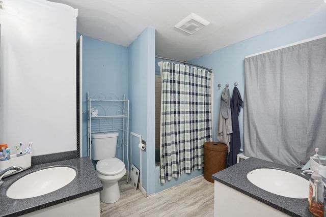 18 E Cleveland St, Greenfield, MA 01301