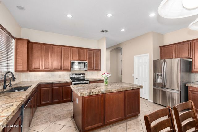 14308 W EDGEMONT Avenue, Goodyear, AZ 85395