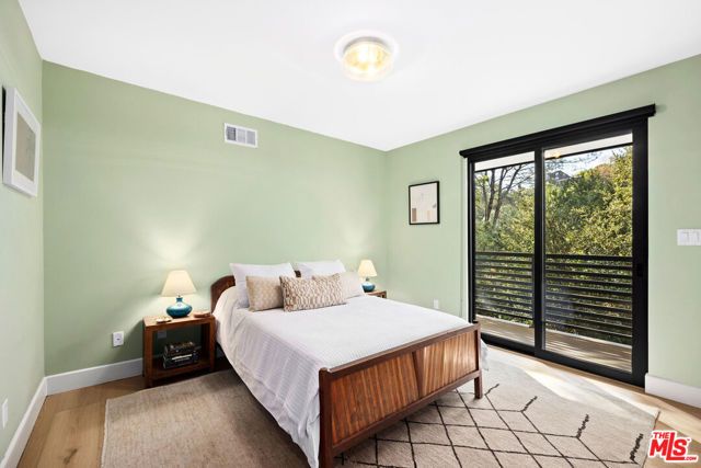 3147 Hollyridge Drive, Los Angeles, CA 90068