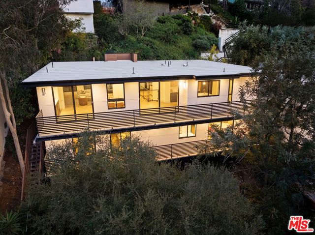 3147 Hollyridge Drive, Los Angeles, CA 90068