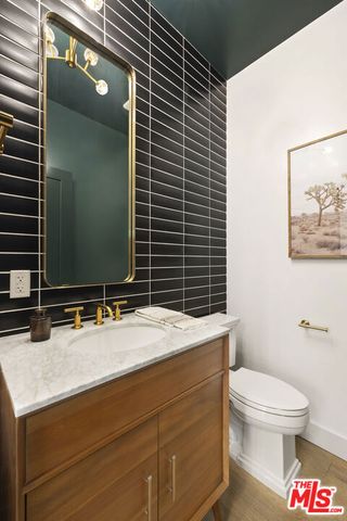 3147 Hollyridge Drive, Los Angeles, CA 90068