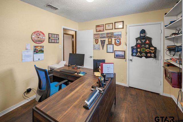 17400 Patrick St, Flint, TX 75762