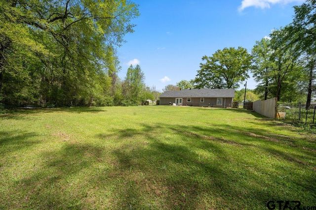 17400 Patrick St, Flint, TX 75762