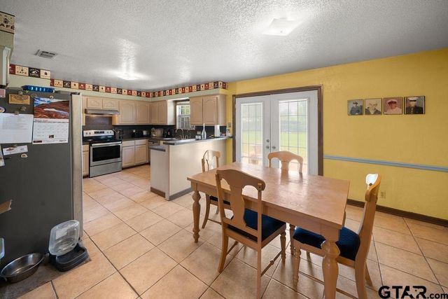 17400 Patrick St, Flint, TX 75762