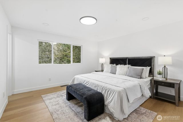 10500 NE 136th Place, Kirkland, WA 98034