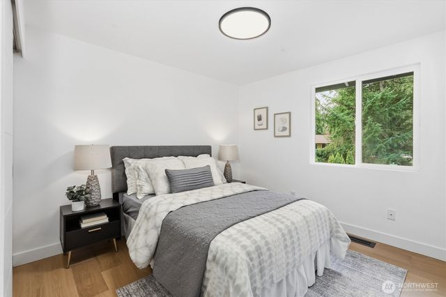 10500 NE 136th Place, Kirkland, WA 98034