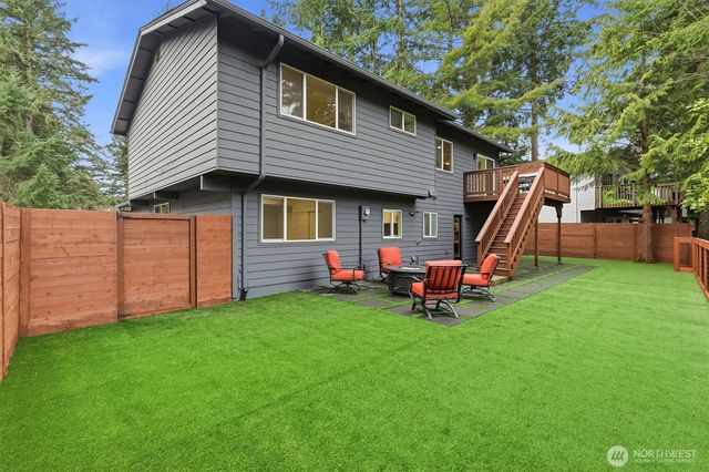 10500 NE 136th Place, Kirkland, WA 98034