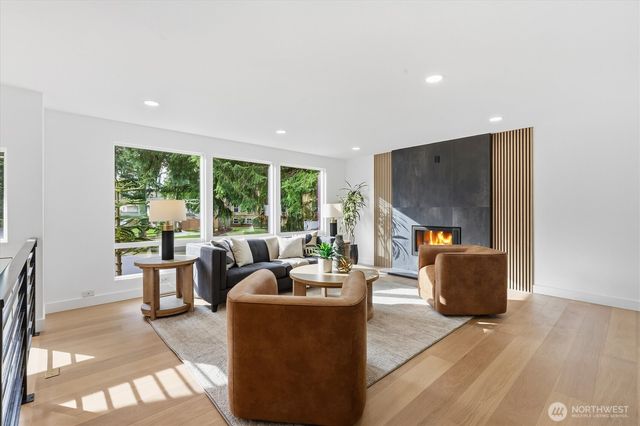 10500 NE 136th Place, Kirkland, WA 98034