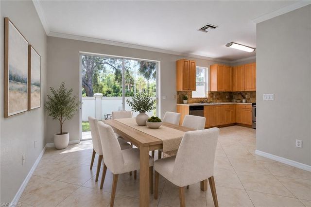 7020 Ambrosia LN 1108, Naples, FL 34119
