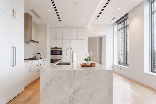 3376 Peachtree NE Road 32A, Atlanta, GA 30326