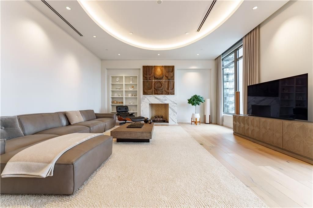 3376 Peachtree NE Road 32A, Atlanta, GA 30326