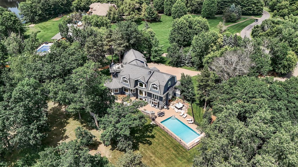 9 Hillary Farm Lane, Gem Lake, MN 55110 — exterior