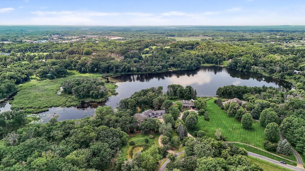 9 Hillary Farm Lane, Gem Lake, MN 55110 — photo 2