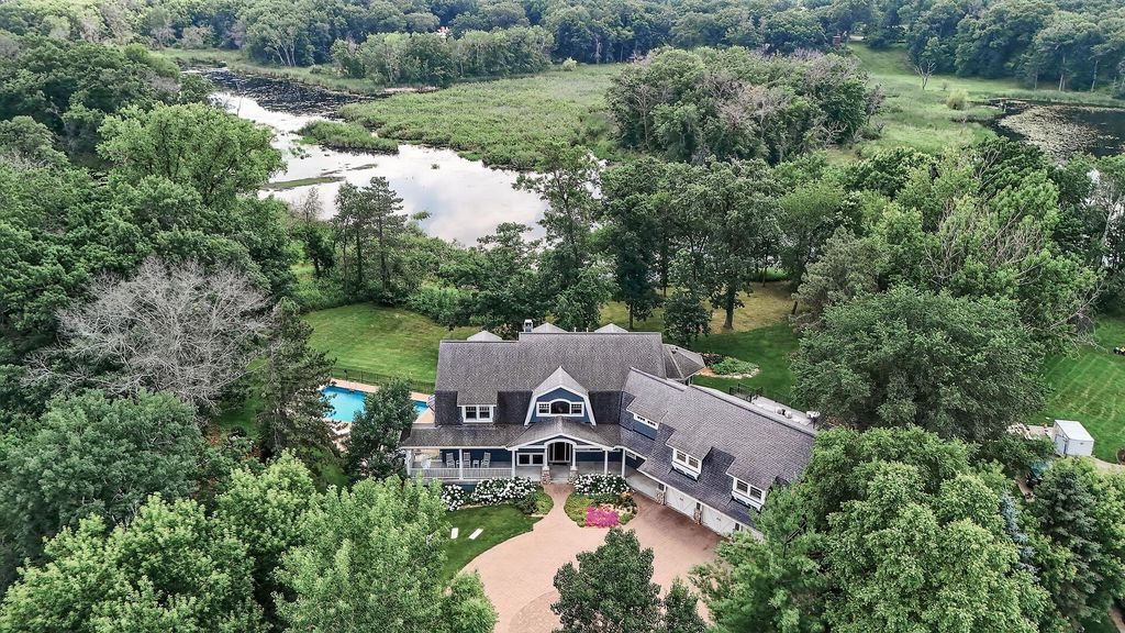 9 Hillary Farm Lane, Gem Lake, MN 55110 — photo 3