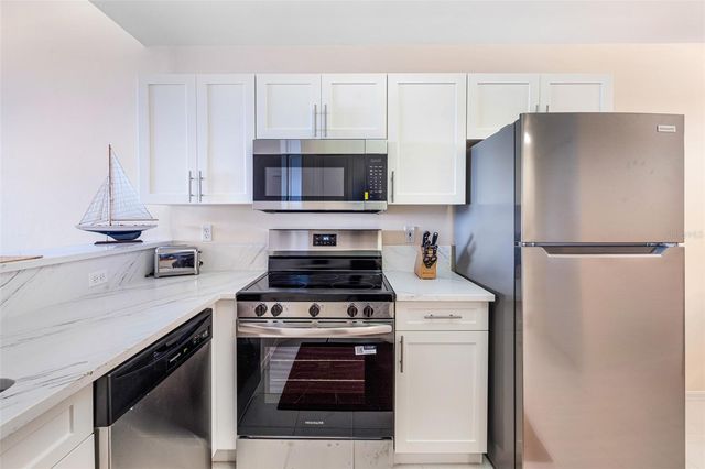 14815 LAGUNA DRIVE 702, Fort Myers, FL 33908