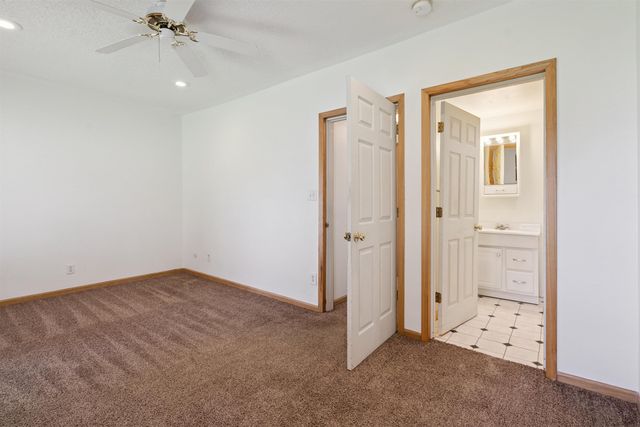 1235 Independence Avenue, Waterloo, IA 50703