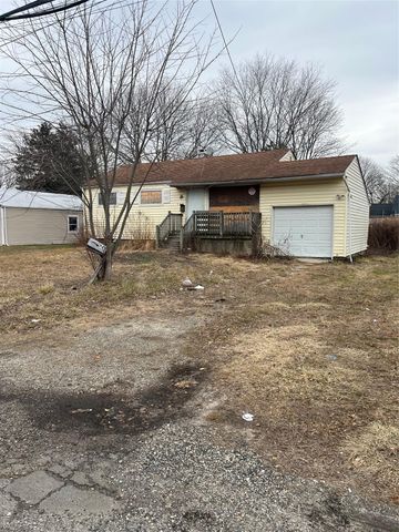 743 Hoffman Avenue, Bellport, NY 11713