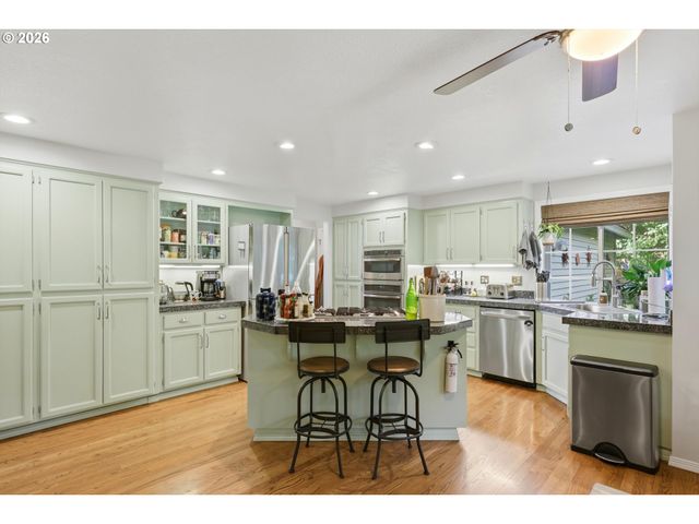 6506 APOLLO Rd, West Linn, OR 97068