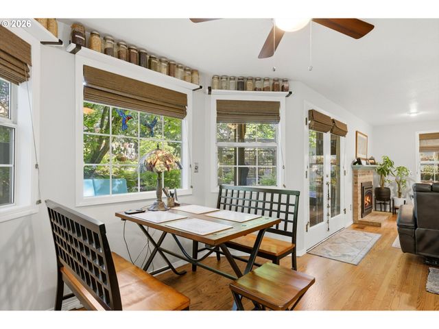 6506 APOLLO Rd, West Linn, OR 97068