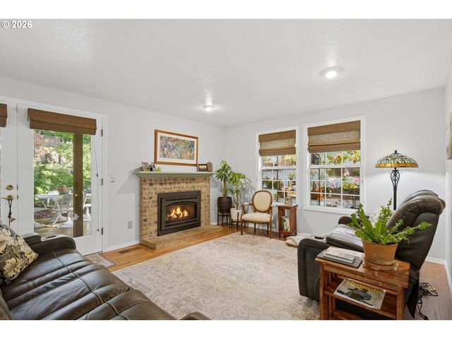 6506 APOLLO Rd, West Linn, OR 97068