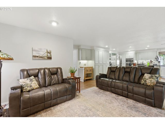 6506 APOLLO Rd, West Linn, OR 97068