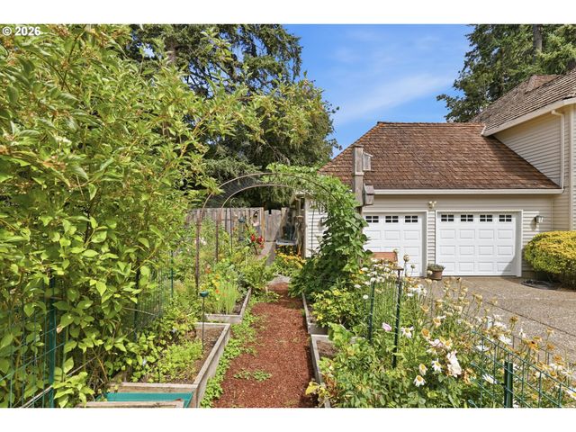 6506 APOLLO Rd, West Linn, OR 97068