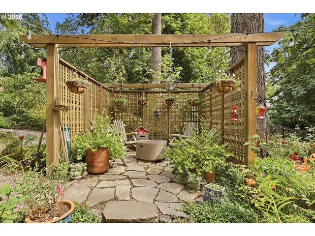 6506 APOLLO Rd, West Linn, OR 97068