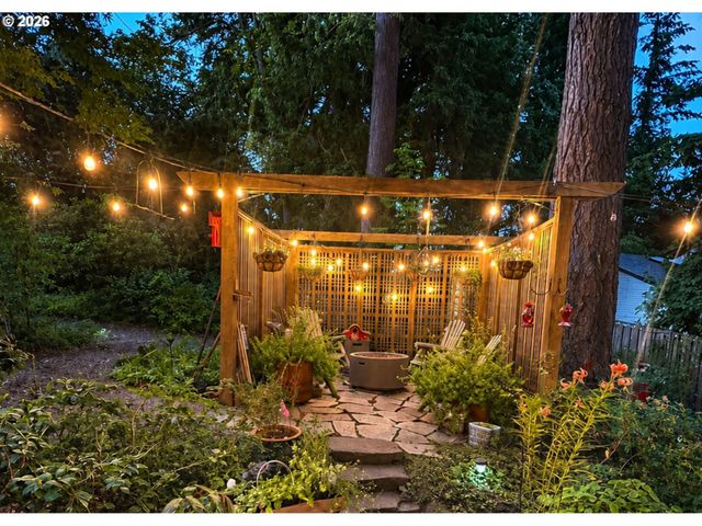 6506 APOLLO Rd, West Linn, OR 97068