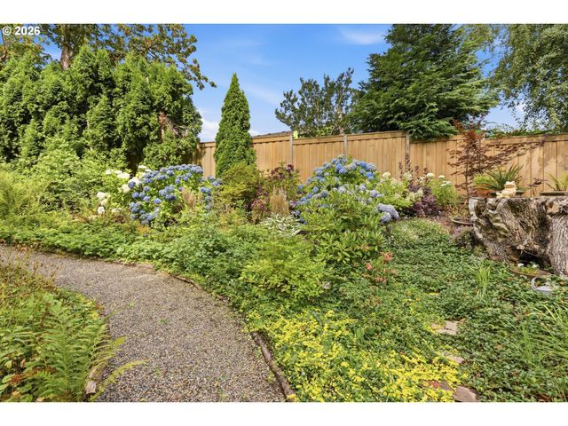 6506 APOLLO Rd, West Linn, OR 97068