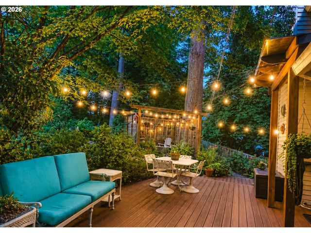 6506 APOLLO Rd, West Linn, OR 97068