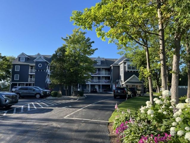 2305 Us-131 N 204, Traverse City, MI 49684