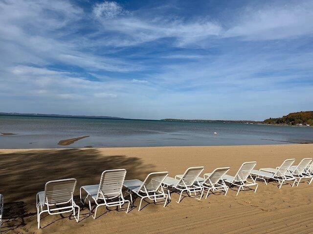 2305 Us-131 N 204, Traverse City, MI 49684