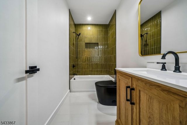 6 Cambridge Dr, Millburn Twp., NJ 07078