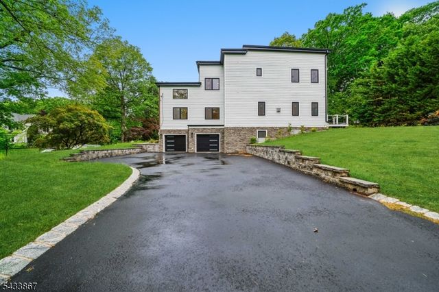 6 Cambridge Dr, Millburn Twp., NJ 07078