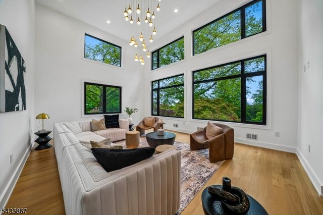 6 Cambridge Dr, Millburn Twp., NJ 07078