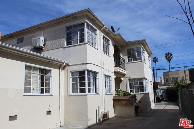 122 S Berendo Street, Los Angeles, CA 90004