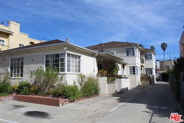 122 S Berendo Street, Los Angeles, CA 90004