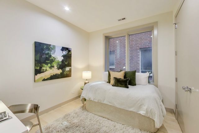 2448 N Clybourn Avenue 1, Chicago, IL 60614