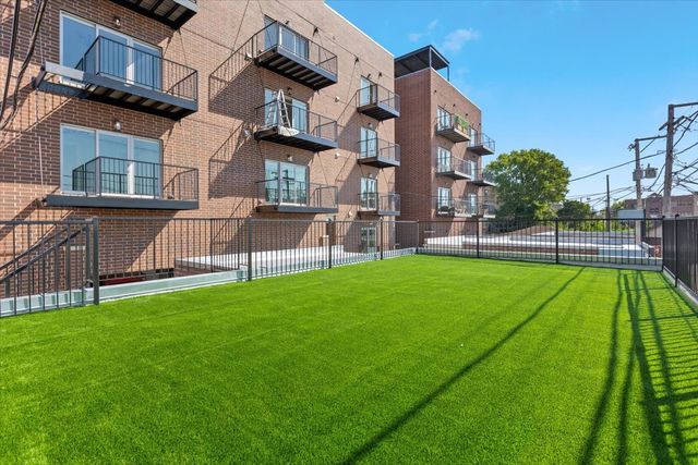 2448 N Clybourn Avenue 1, Chicago, IL 60614