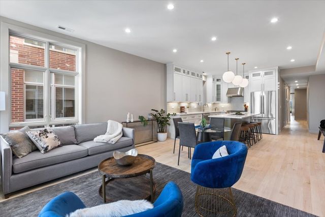 2448 N Clybourn Avenue 1, Chicago, IL 60614