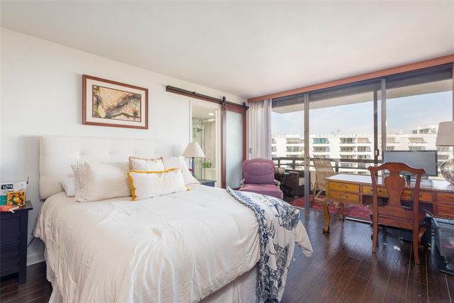 5700 MARINER STREET 702, Tampa, FL 33609