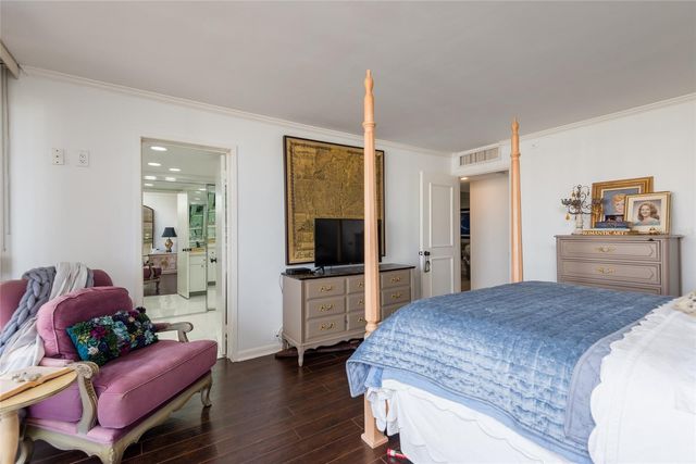 5700 MARINER STREET 702, Tampa, FL 33609