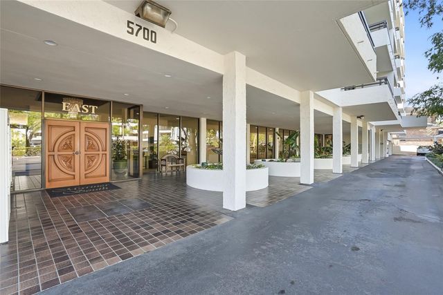 5700 MARINER STREET 702, Tampa, FL 33609