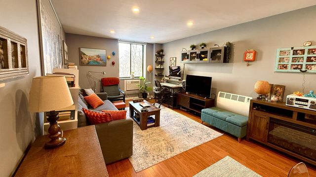 50 Belair Rd Apt 3G, New York City, NY 10305