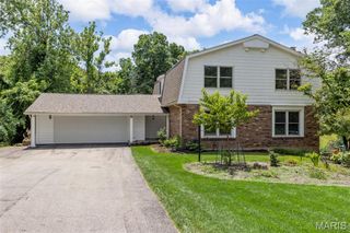 12182 Royal Valley Drive, St Louis, MO 63141