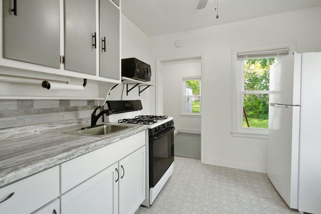 915 Evergreen Avenue, Waterloo, IA 50701