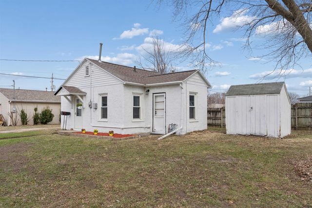 915 Evergreen Avenue, Waterloo, IA 50701